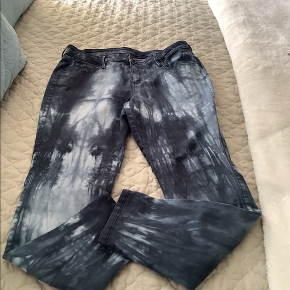 ANA jeggins size 32/14 tie dye look blues in great condition. Stretchy.🦋 - Picture 9 of 12